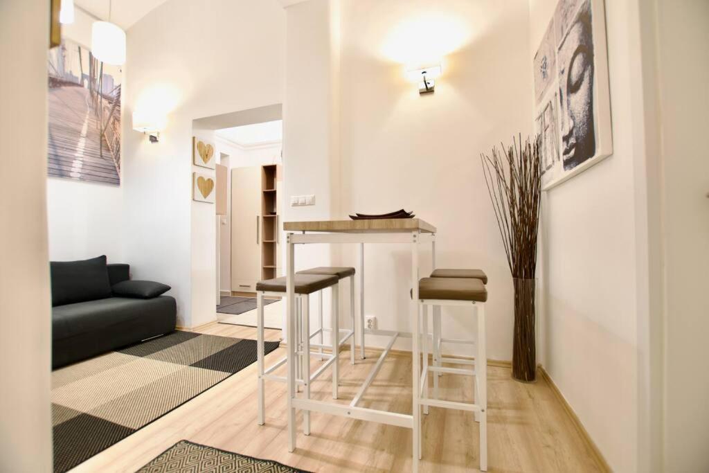 Standard Apartment By Hi5- Podmaniczky Street Βουδαπέστη Εξωτερικό φωτογραφία