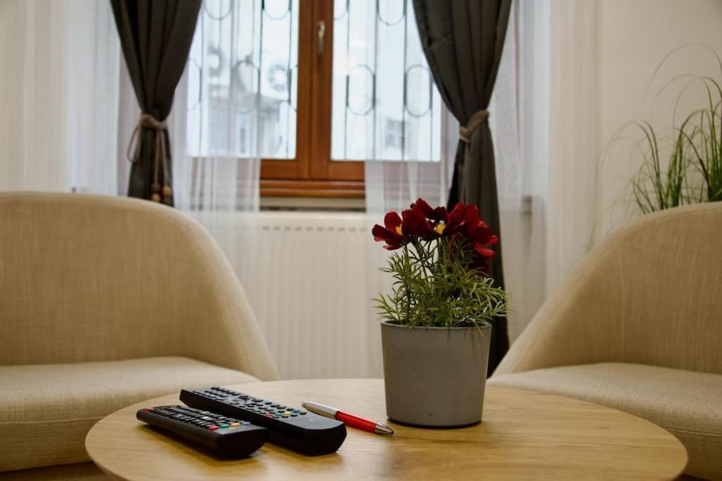 Standard Apartment By Hi5- Podmaniczky Street Βουδαπέστη Εξωτερικό φωτογραφία